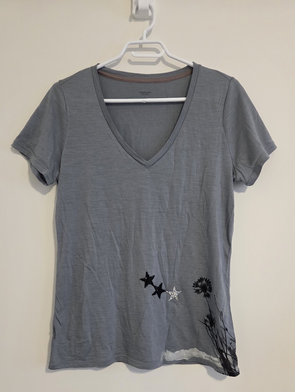 Icebreaker Heather Grey Short Sleeve V Neck Graphic T-Shirt Wool Blend